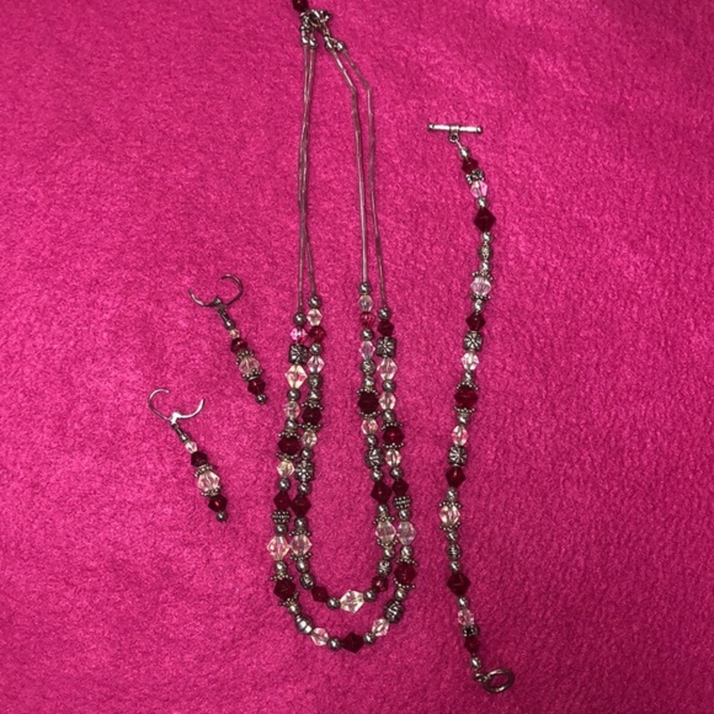 Women’s costume jewelry‎ necklace, bracelet and earrings